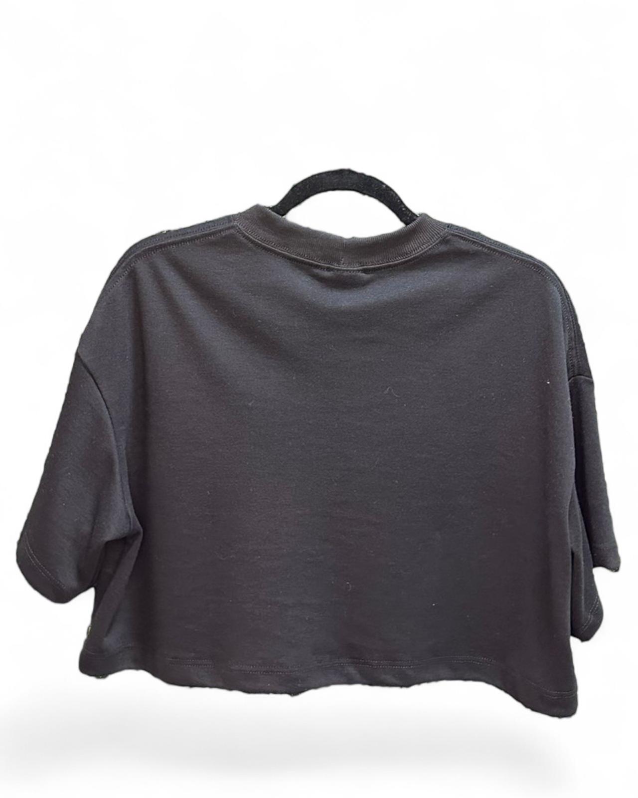 Cropped Oversized Premium - Nike Black and White ES